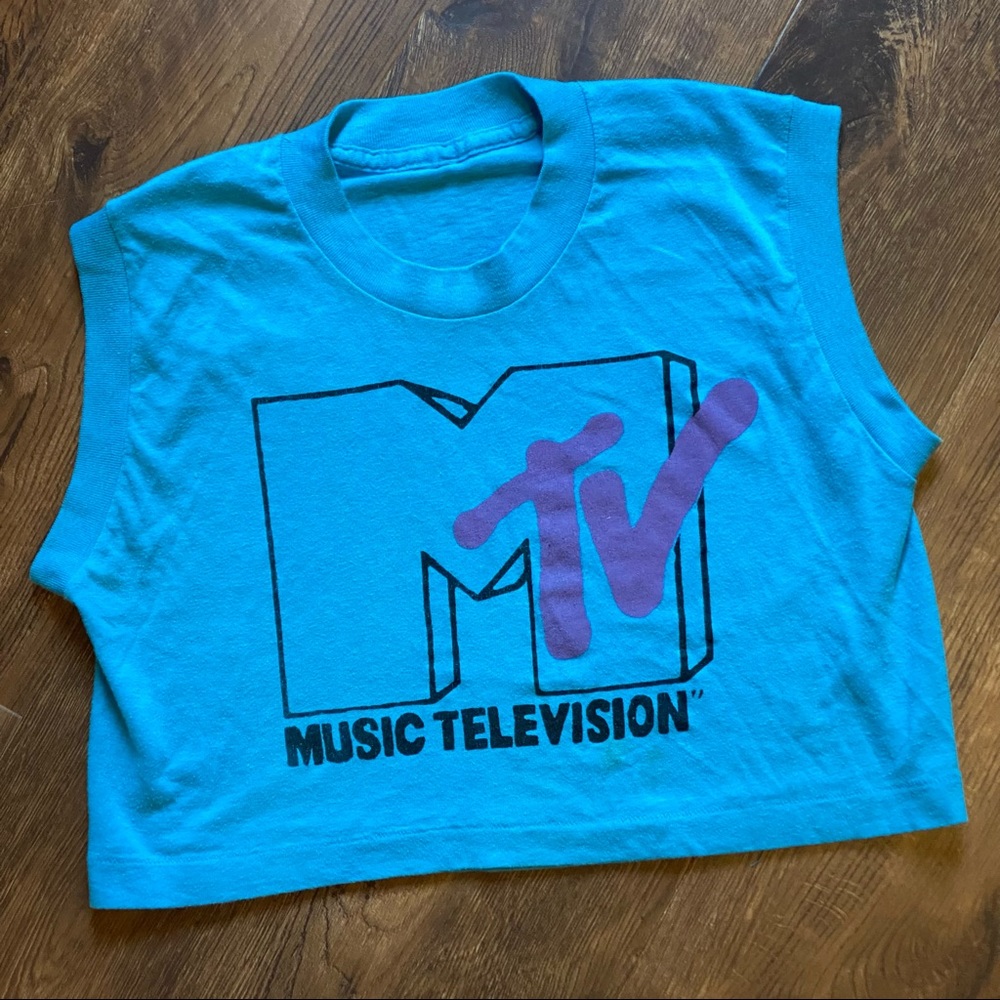 TRUE VINTAGE 80s MTV Crop top